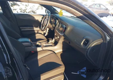 2016 Dodge Charger Sxt z USA, uszkodzony, nr VIN 2C3CDXHG5GH196748